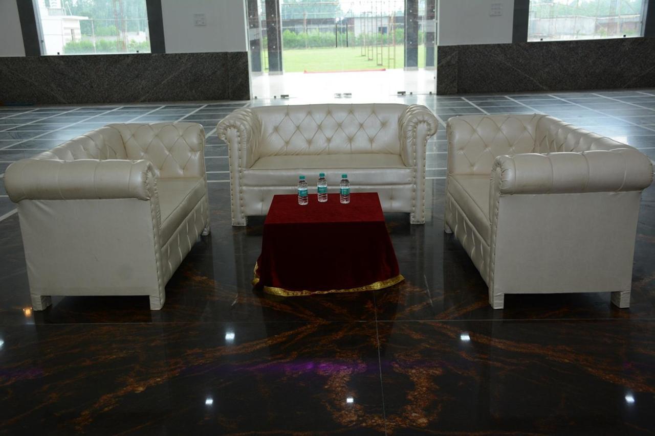 Royal Green Celebrate In Style Saharanpur Buitenkant foto