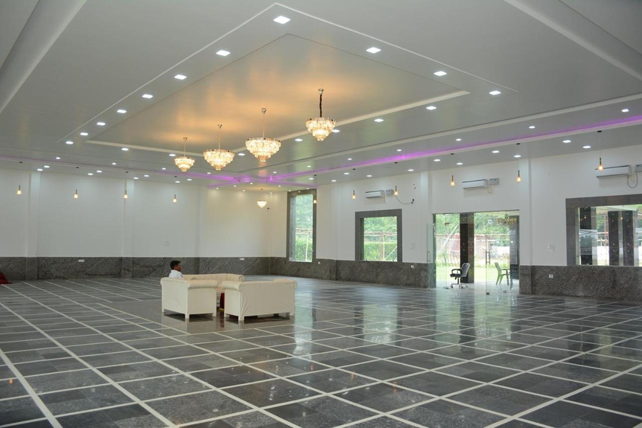 Royal Green Celebrate In Style Saharanpur Buitenkant foto