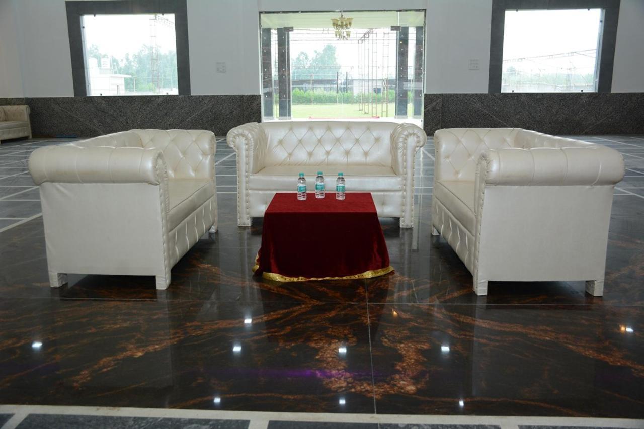Royal Green Celebrate In Style Saharanpur Buitenkant foto