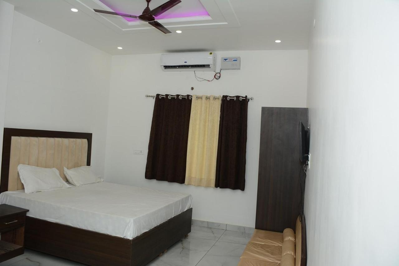Royal Green Celebrate In Style Saharanpur Buitenkant foto