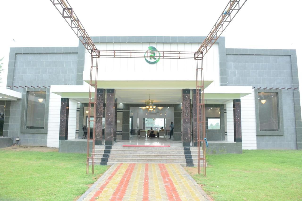 Royal Green Celebrate In Style Saharanpur Buitenkant foto